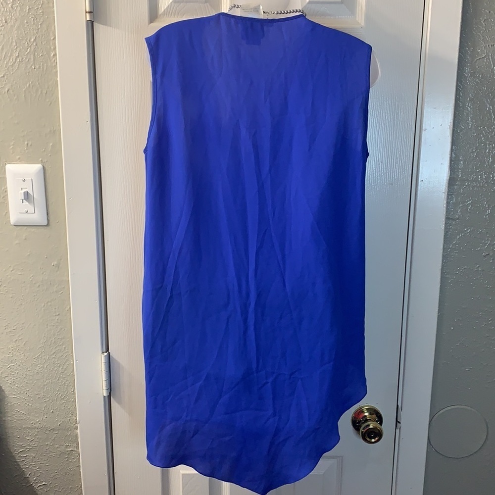 SLEEVELESS TOP BUNDLE (2) - Picture 3 of 8